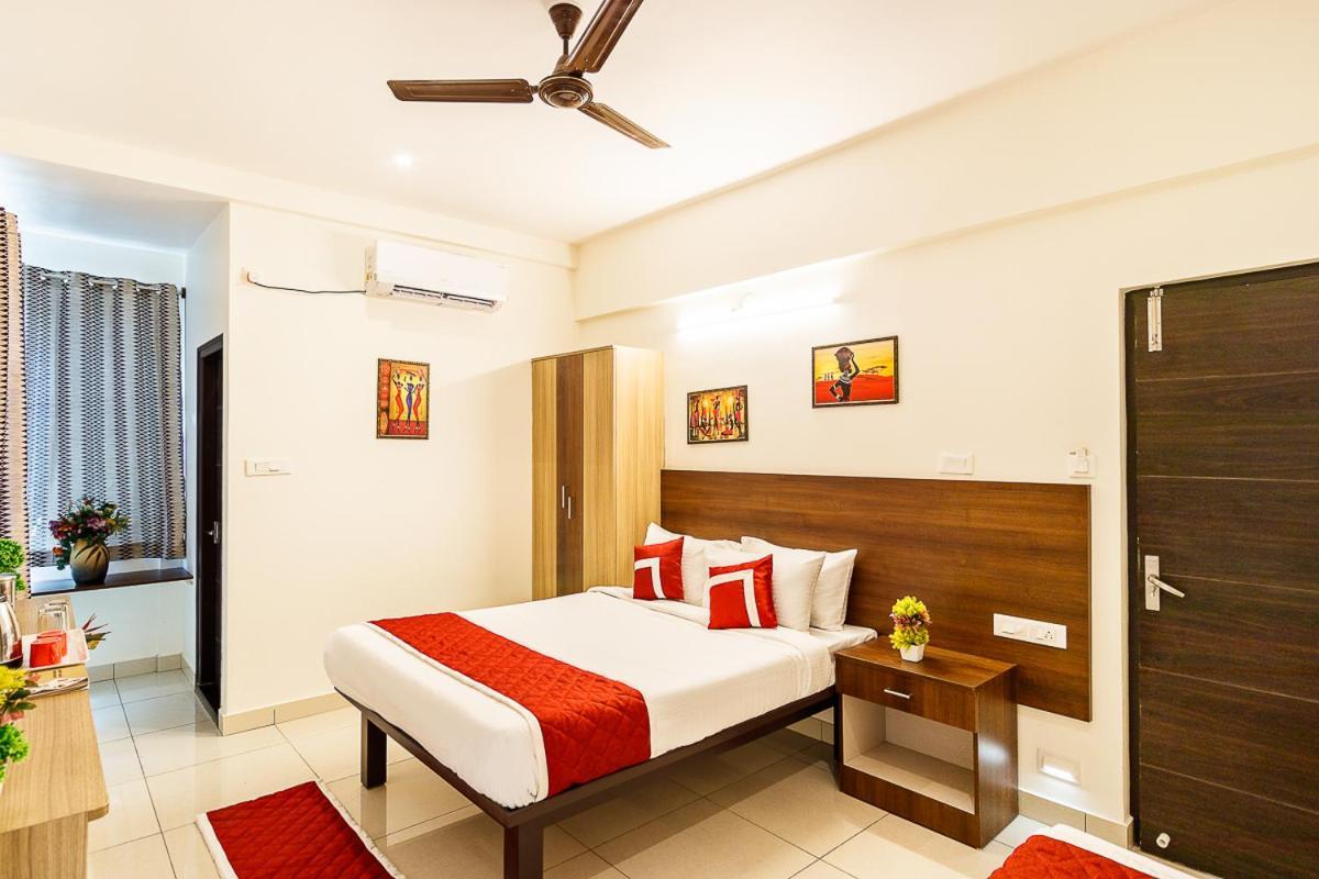 Octave Vels Grand Hotel Bangalore Extérieur photo