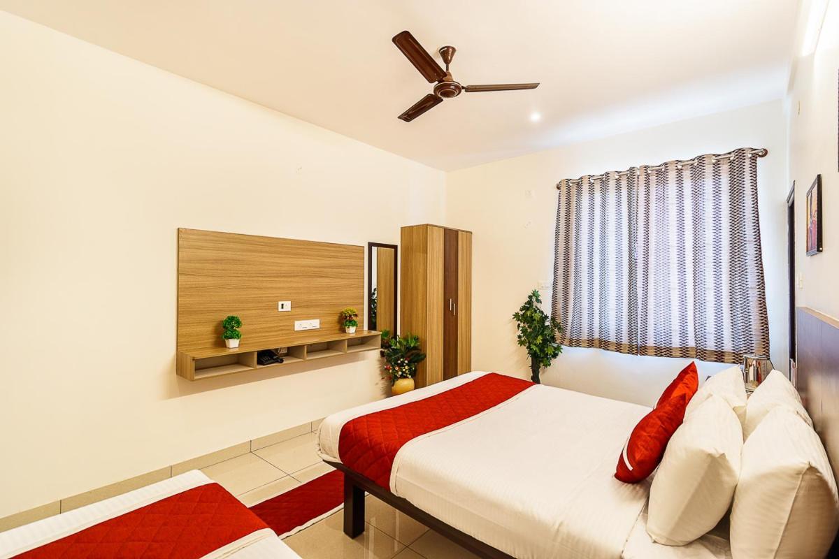 Octave Vels Grand Hotel Bangalore Extérieur photo