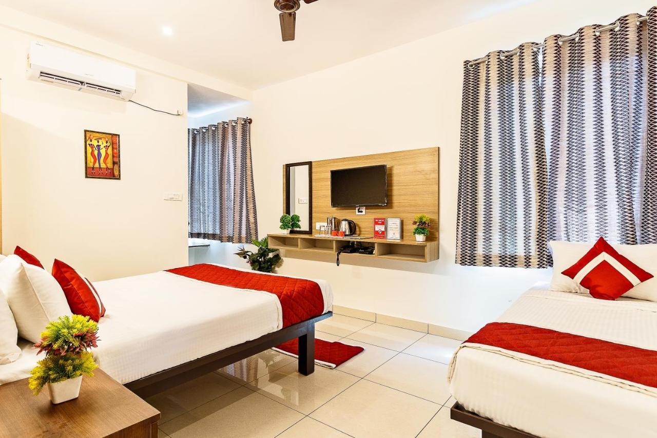 Octave Vels Grand Hotel Bangalore Extérieur photo