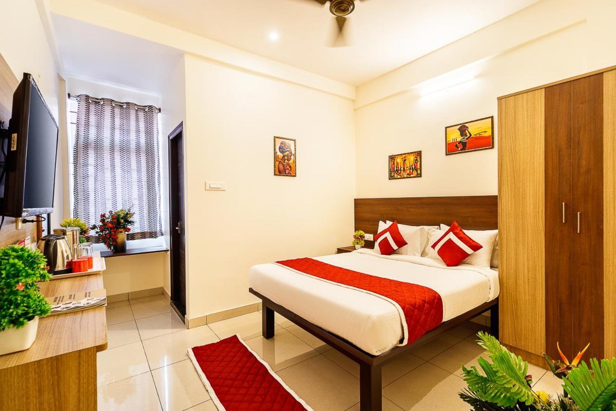 Octave Vels Grand Hotel Bangalore Extérieur photo